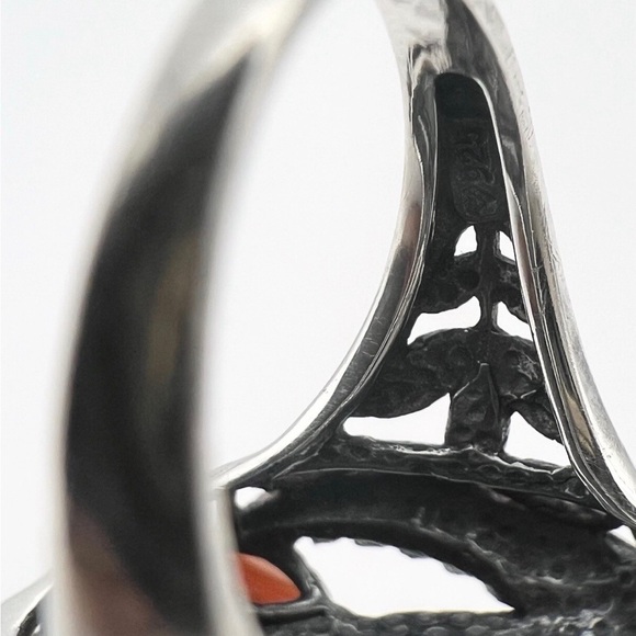 Stunning Jade and Garnet Ring - Picture 7 of 10